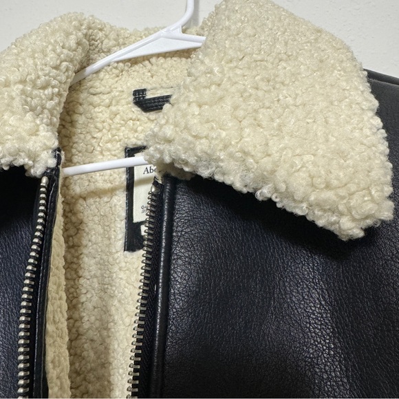 Abercrombie & Fitch Black Leather Fur Coat size M - Picture 6 of 7